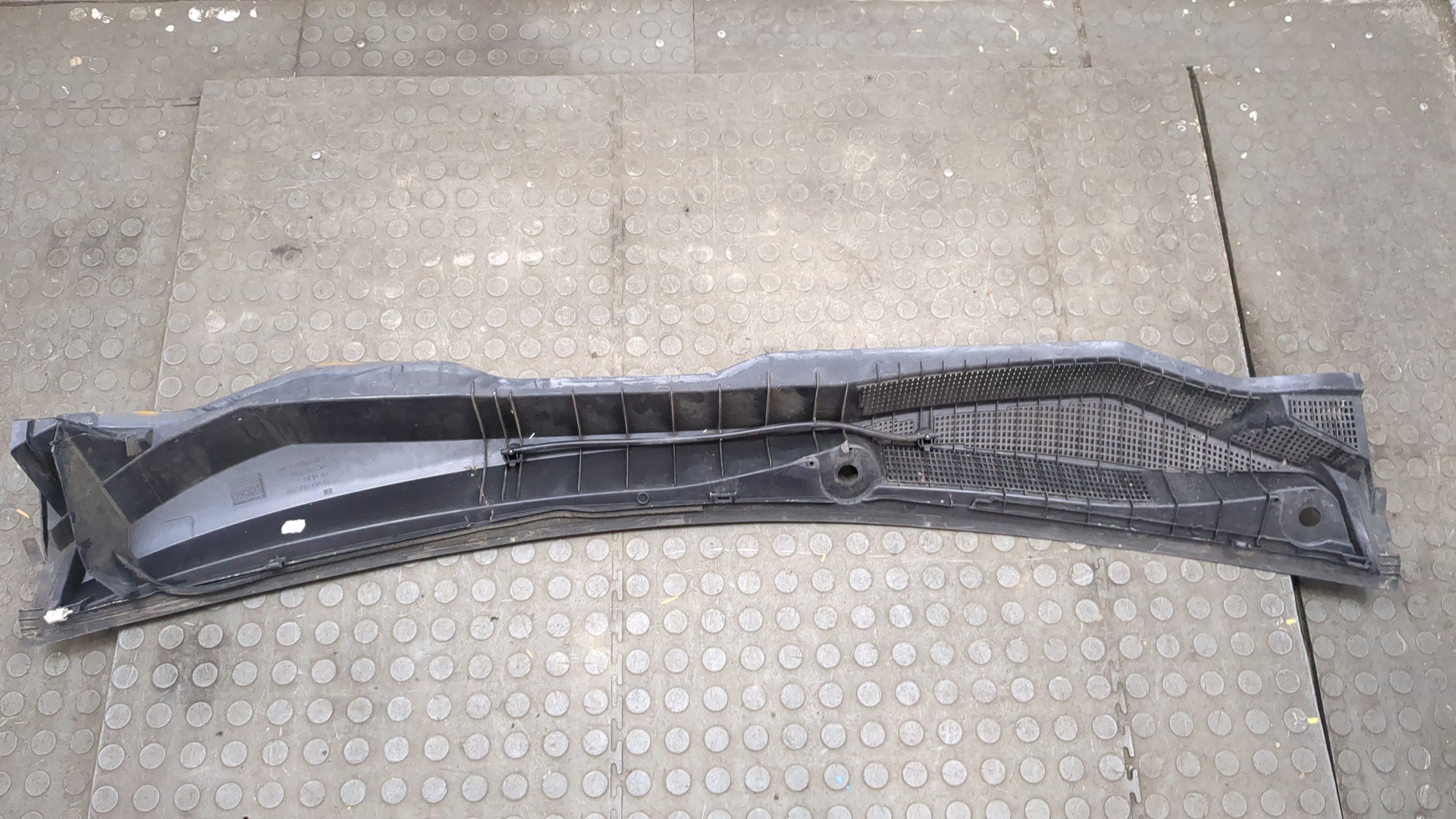 Решетка стеклоочистителей (Жабо)