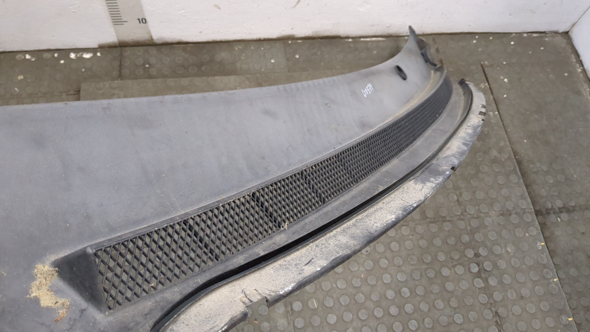 Решетка стеклоочистителей (Жабо)