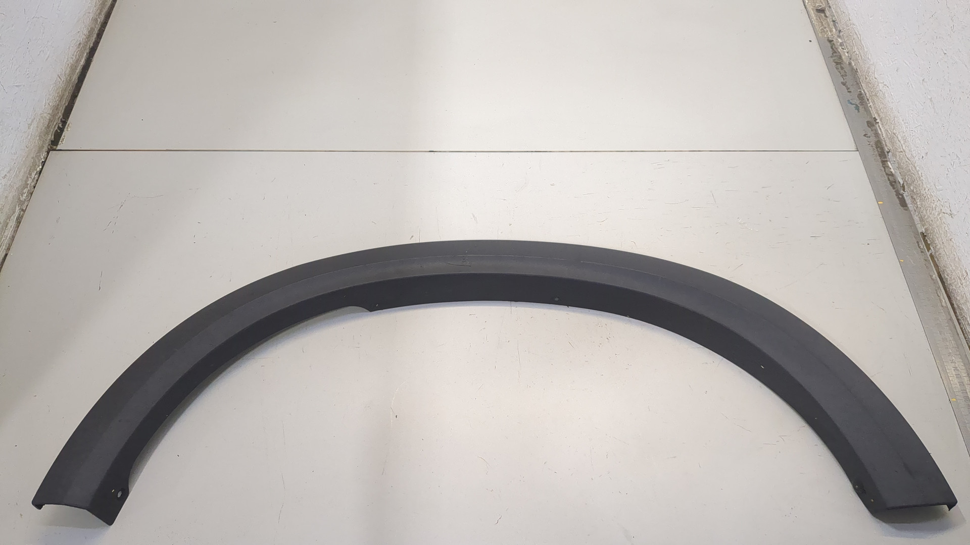 Накладка заднего крыла левого