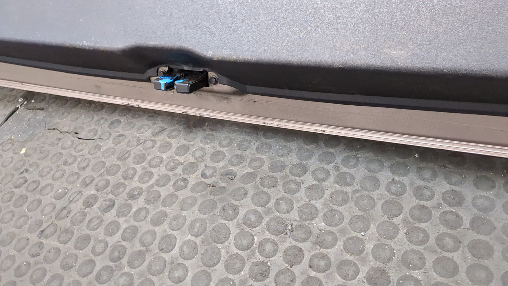 Дверь багажника