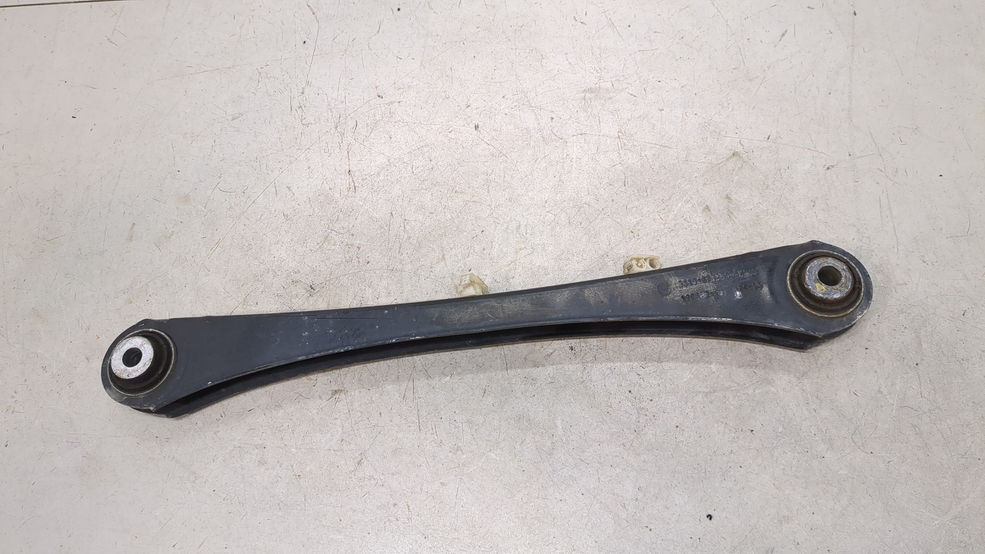Рычаг задний левый