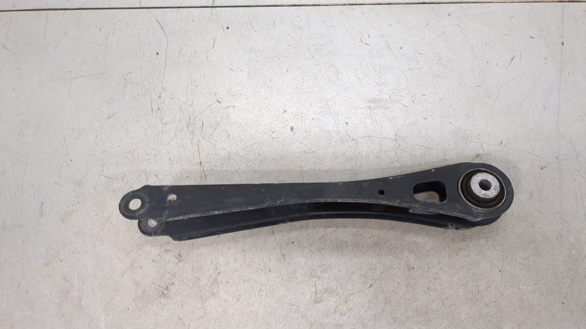 Рычаг задний