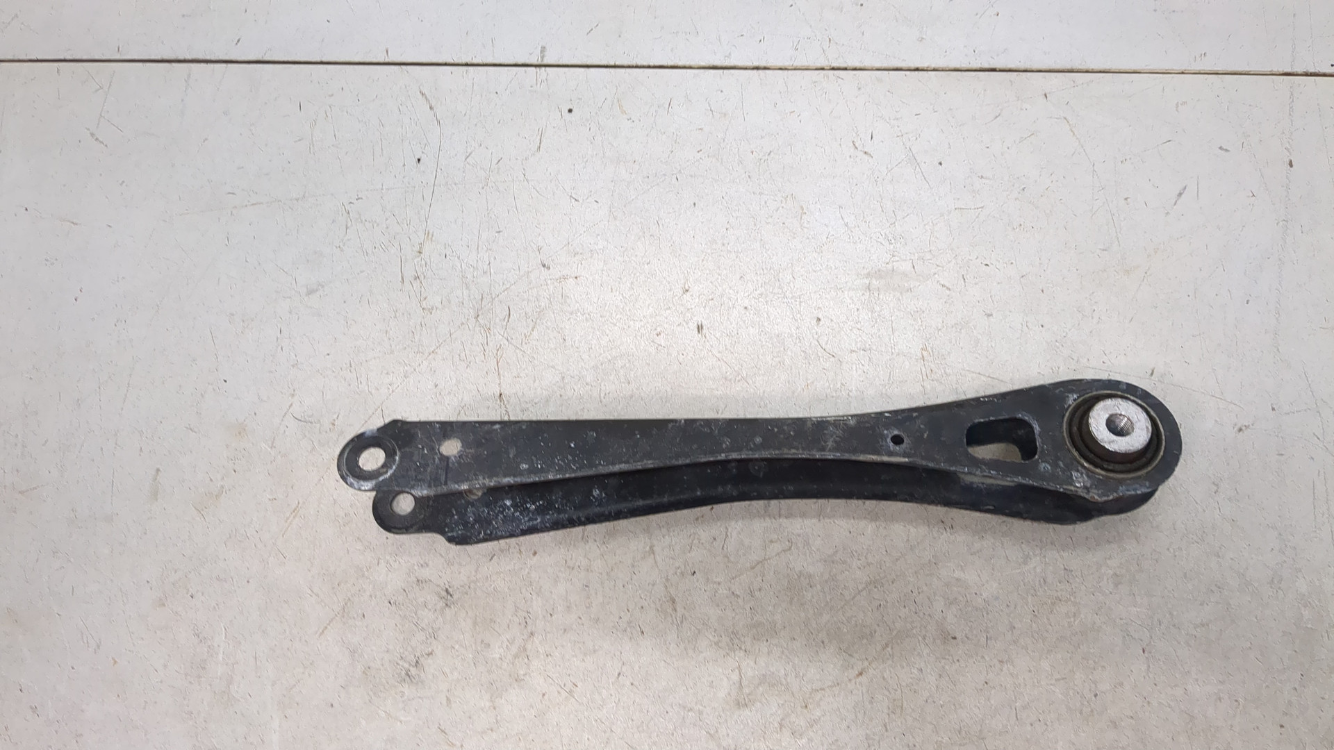 Рычаг задний