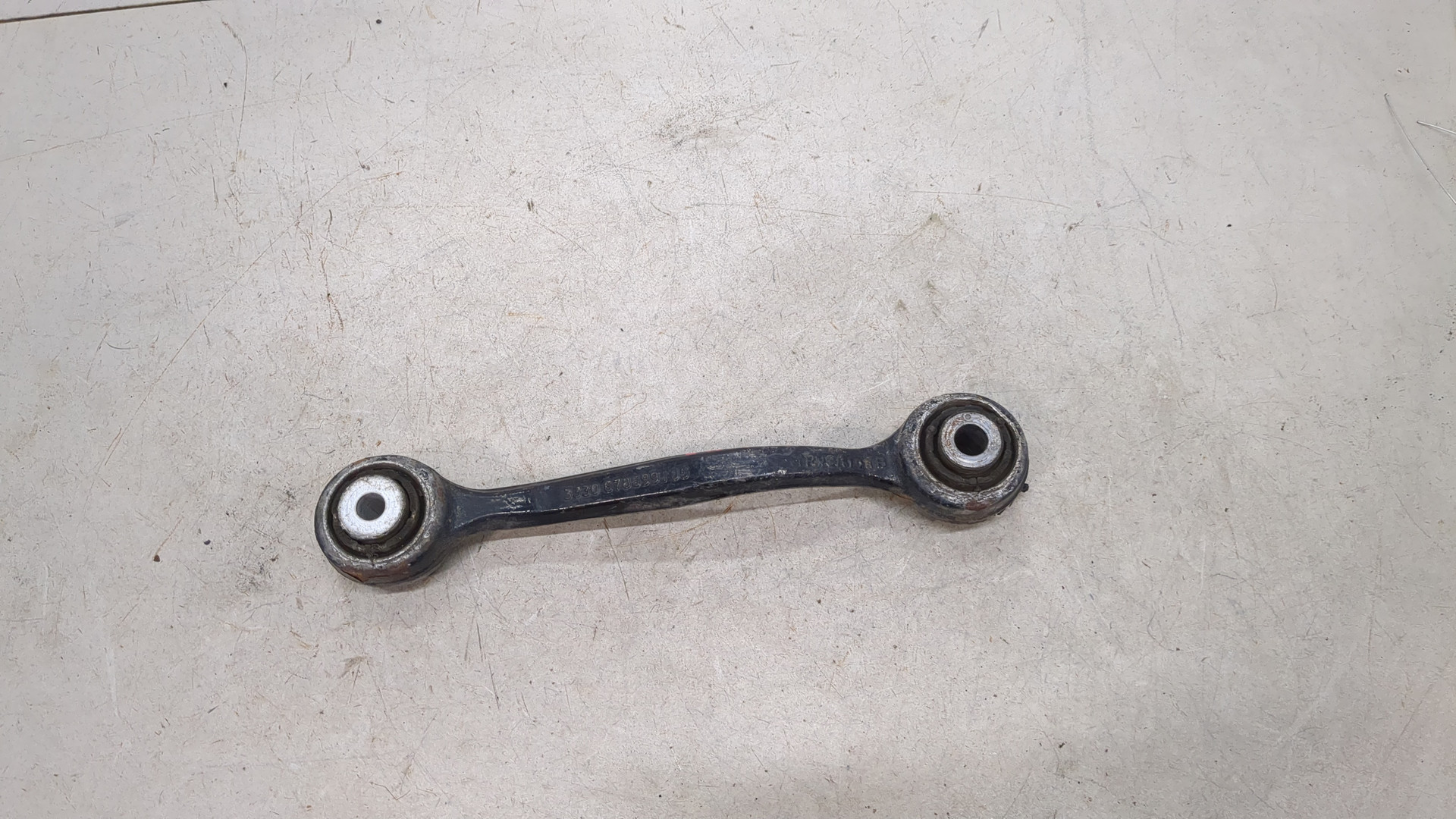 Рычаг задний