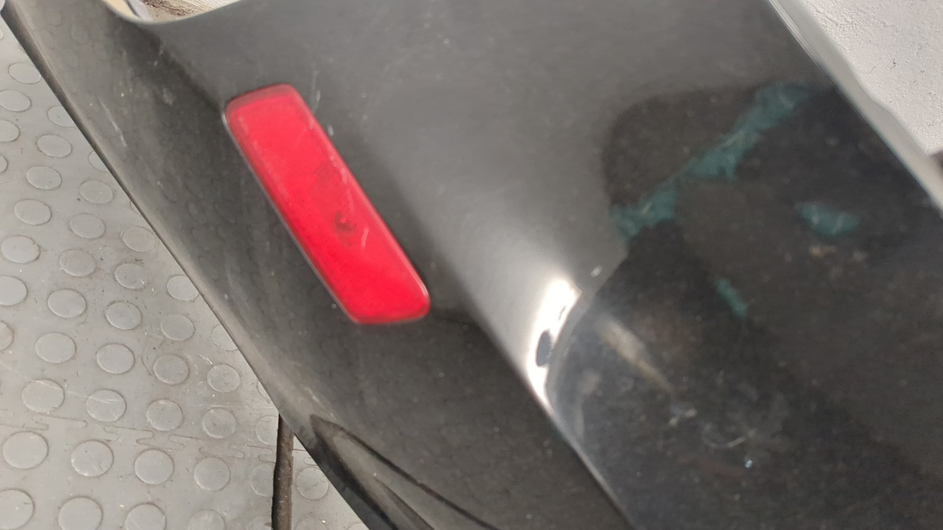 Бампер задний