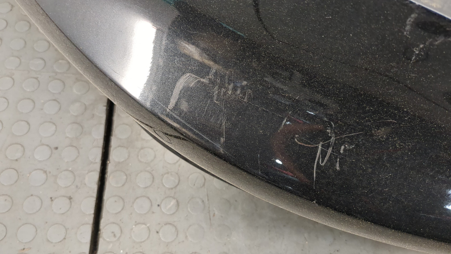 Бампер задний