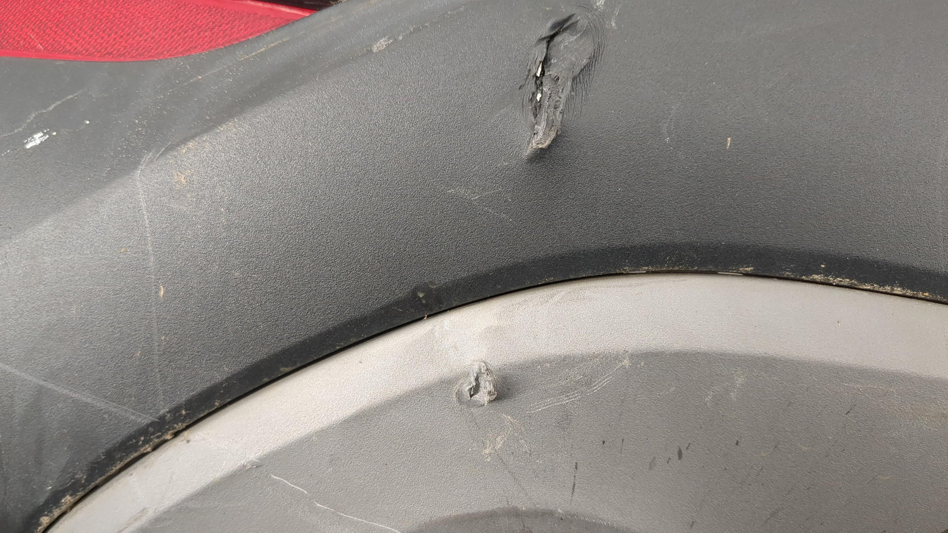 Бампер задний