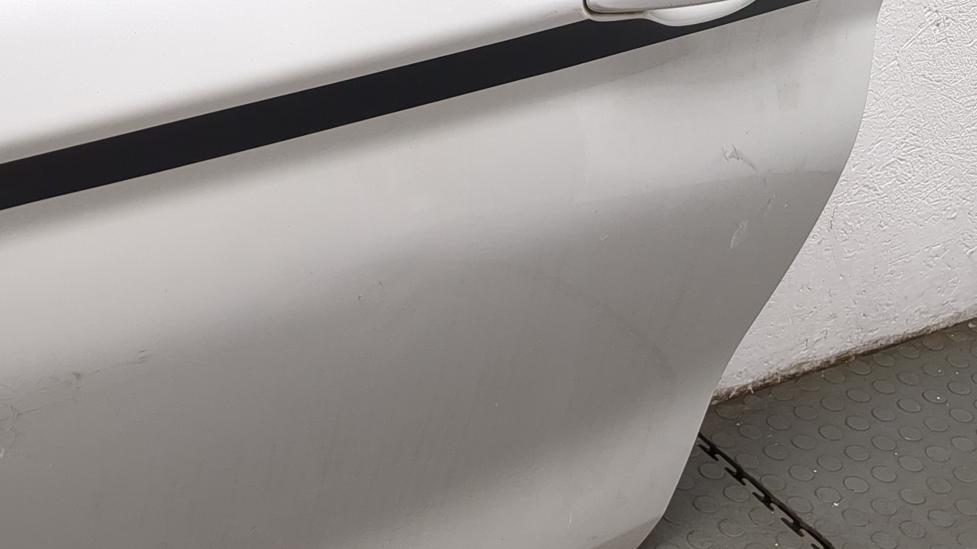 Дверь передняя левая