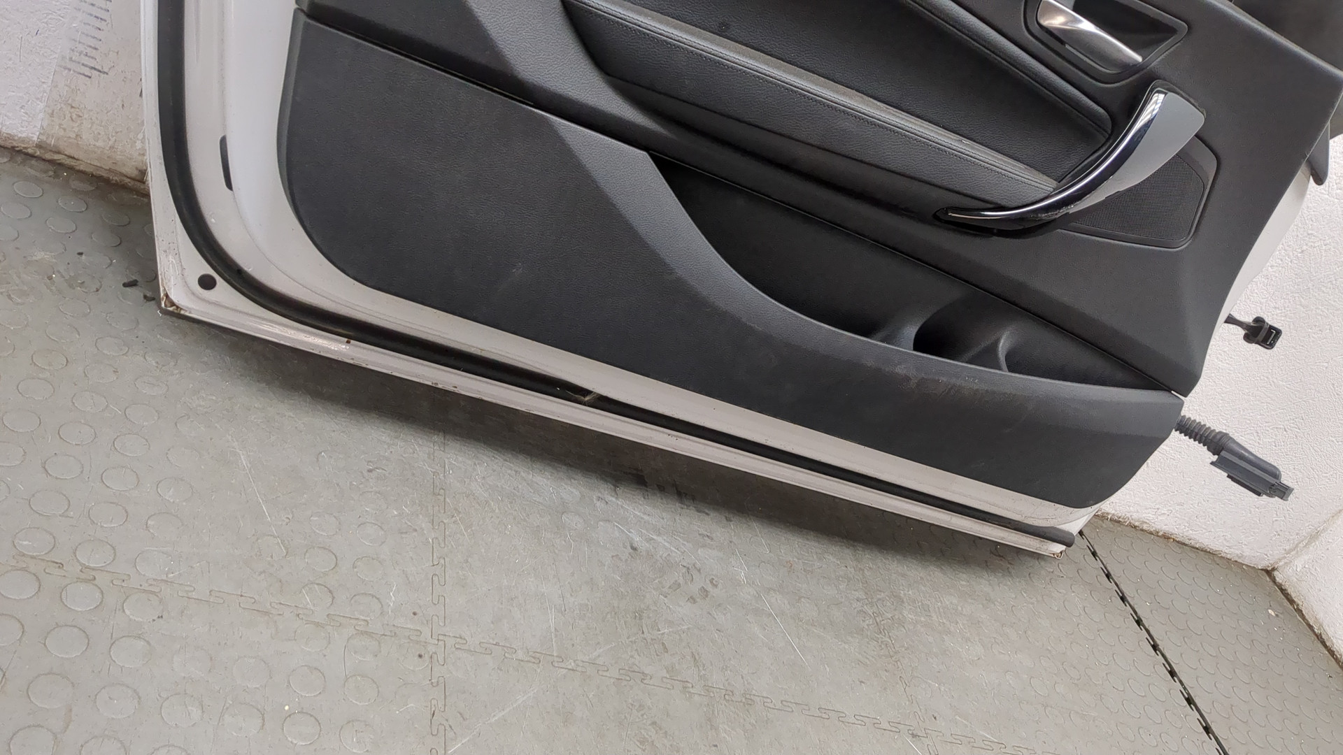 Дверь передняя левая