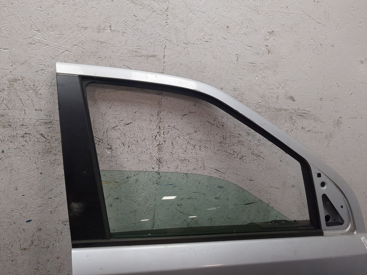 Дверь передняя правая