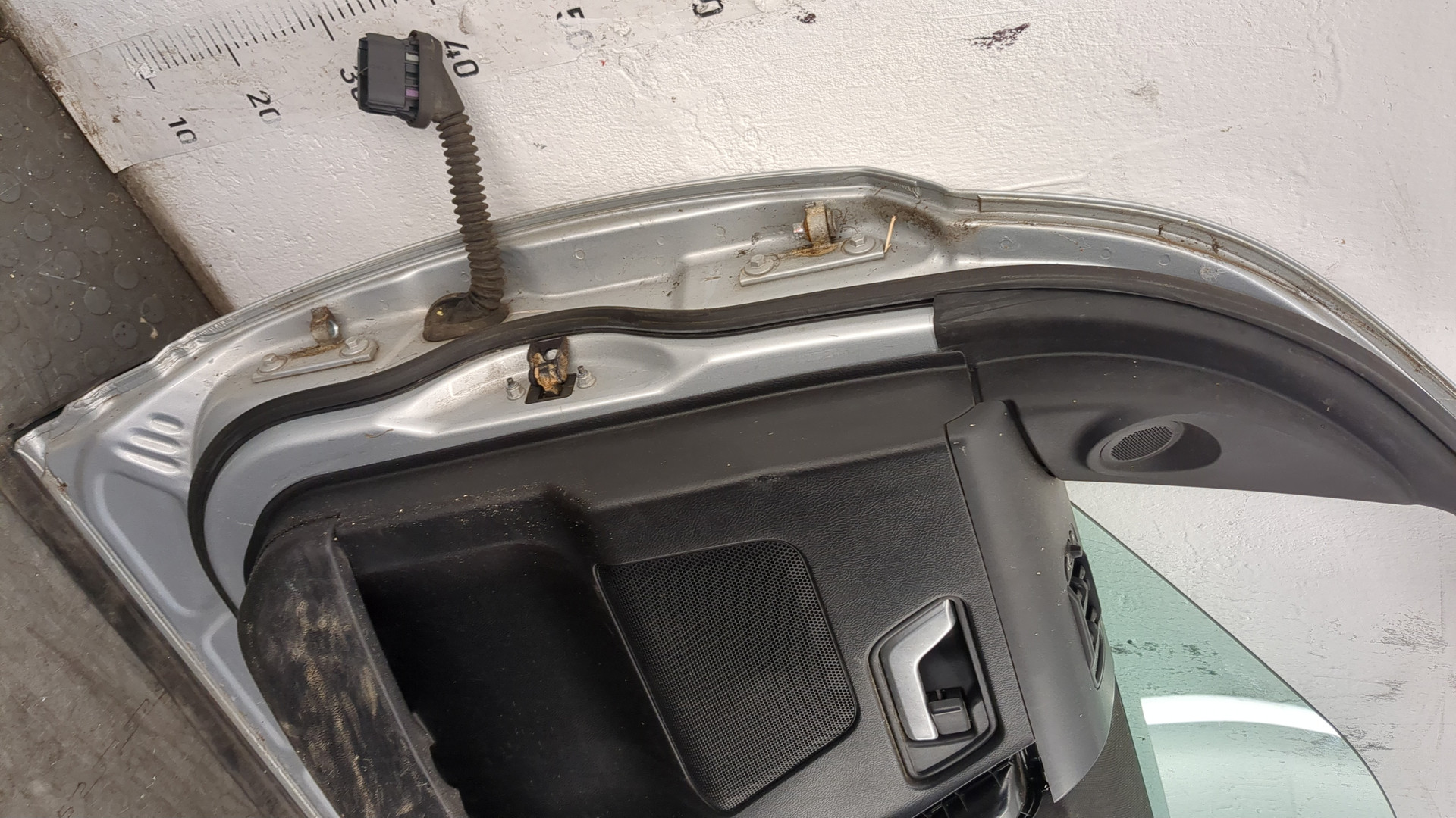 Дверь передняя правая