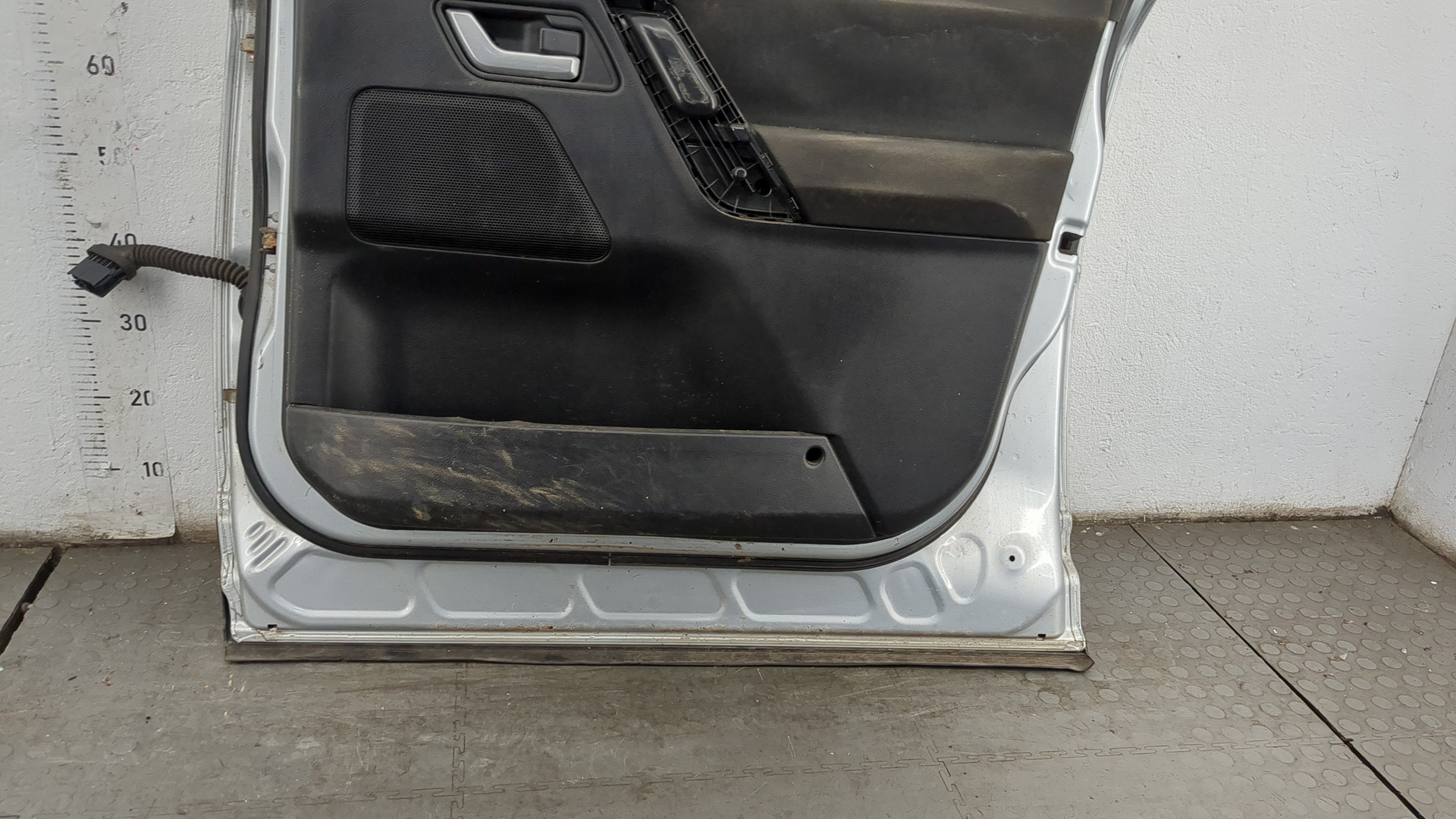 Дверь передняя правая