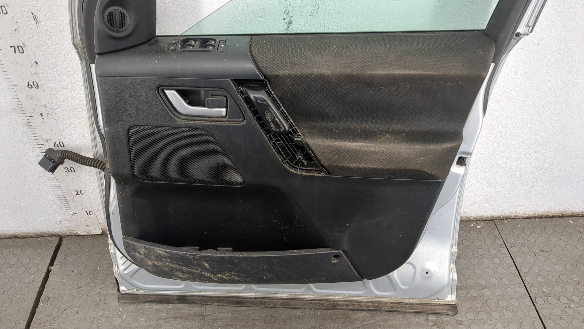 Дверь передняя правая