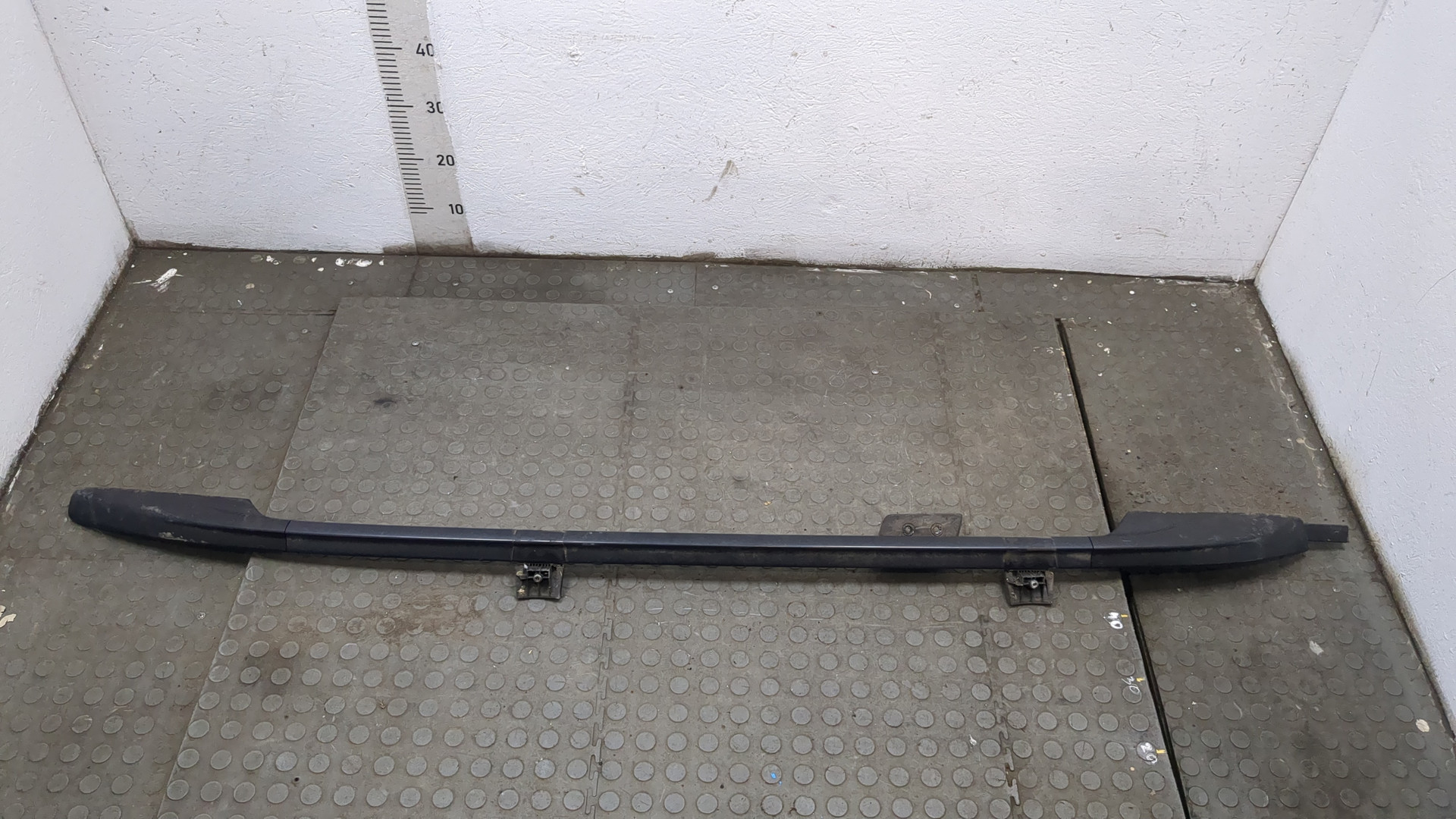 Рейлинг (релинг) правый (планка на крышу)