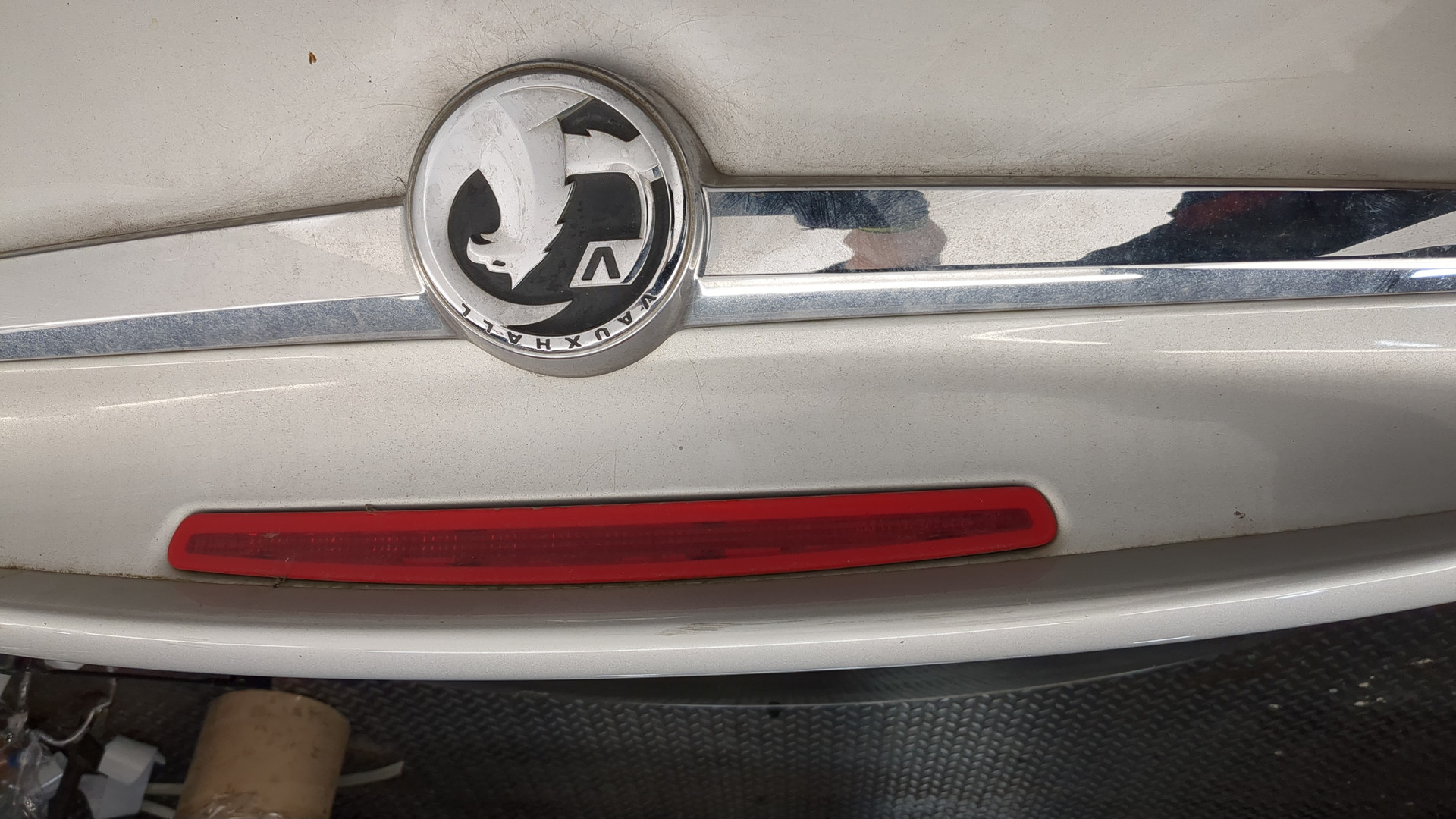 Дверь багажника