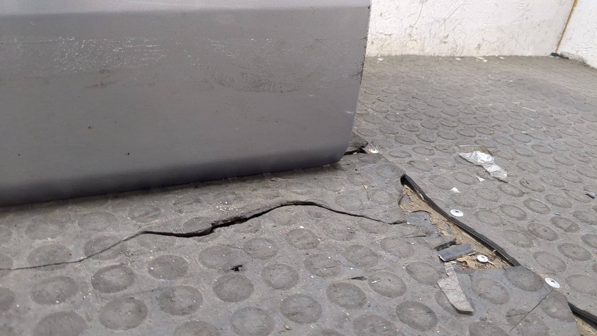 Дверь передняя левая