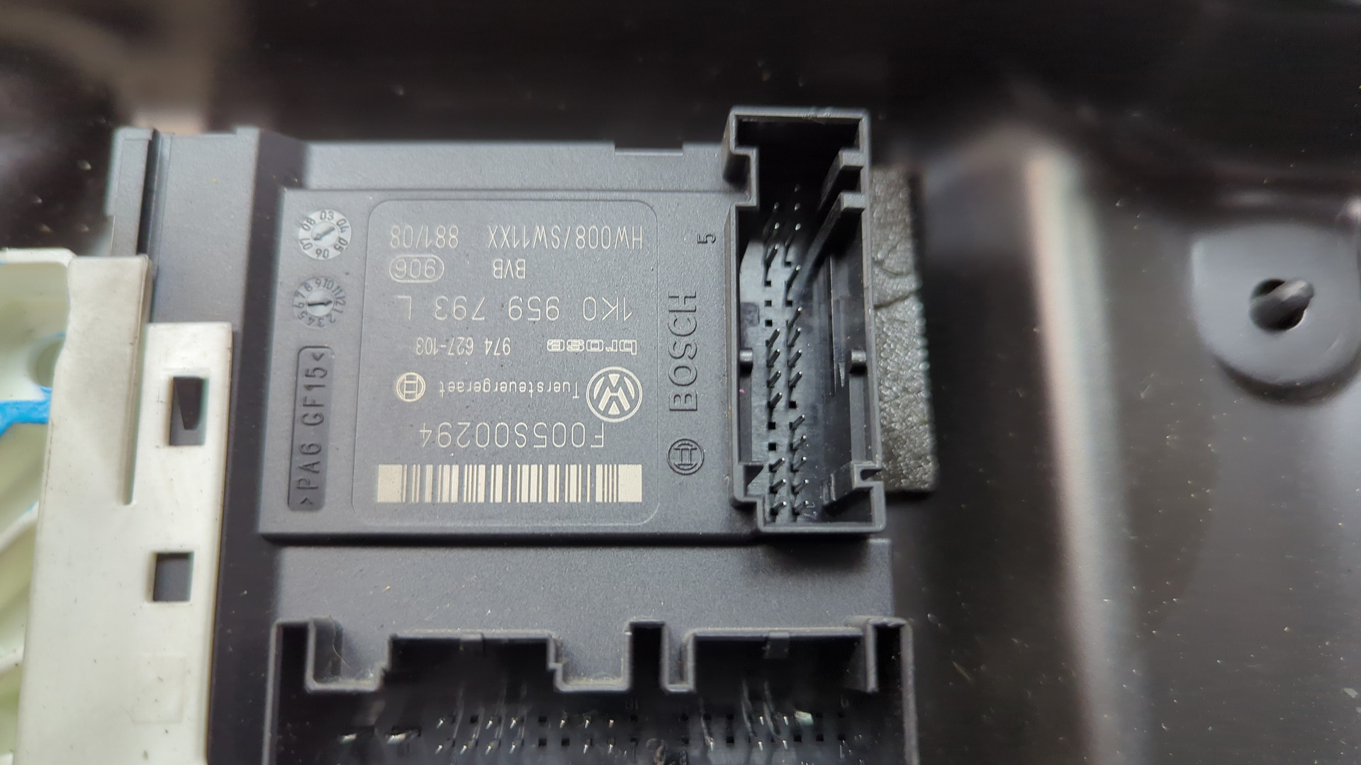 Стеклоподъемник электр. передний правый