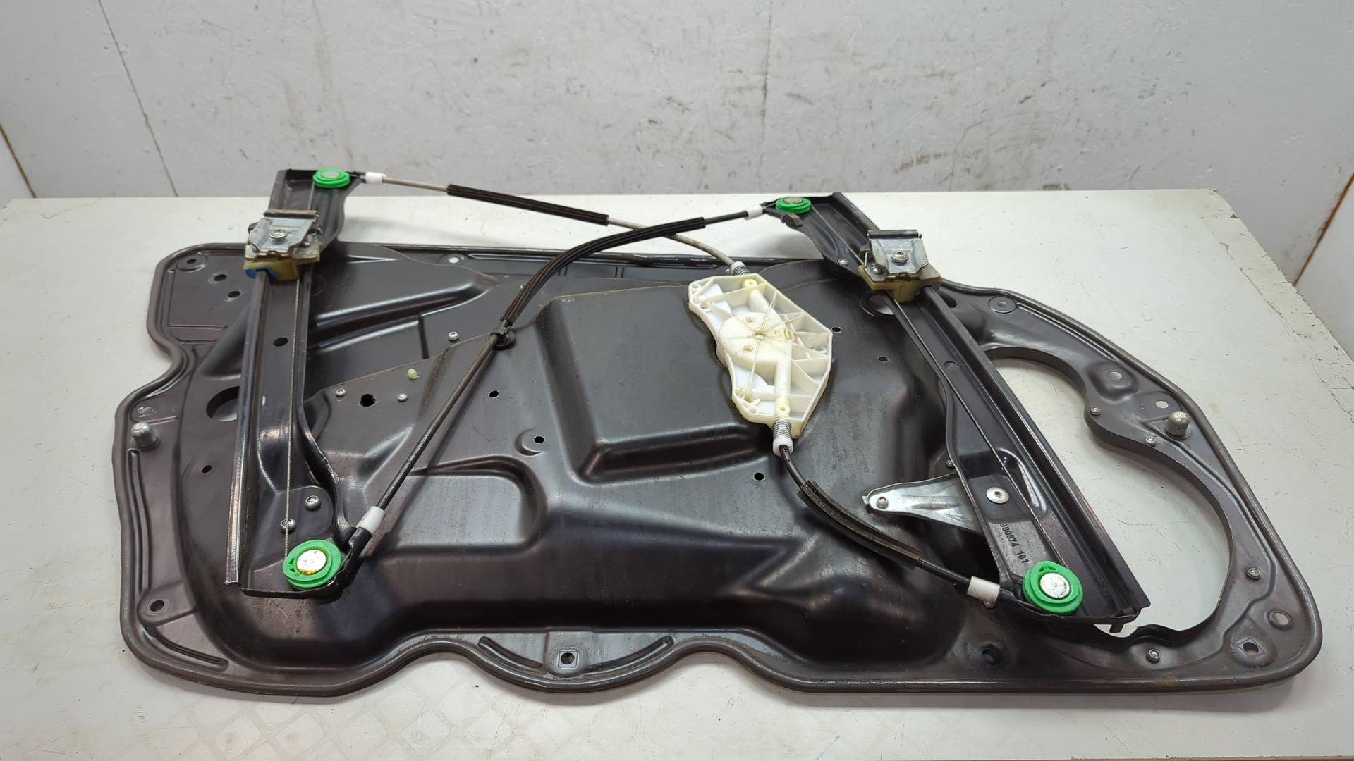 Стеклоподъемник электр. передний правый