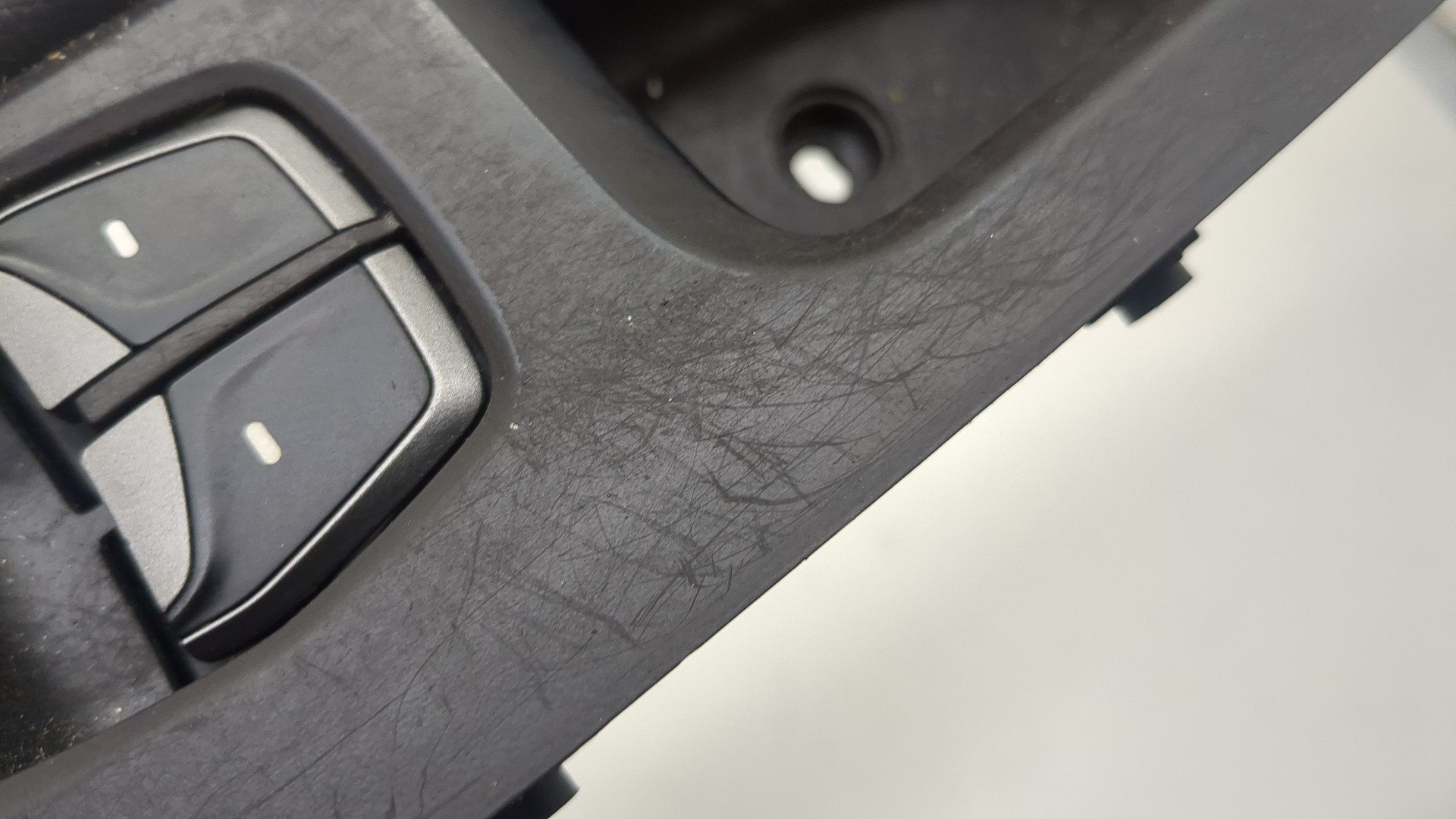 Кнопка стеклоподъемника