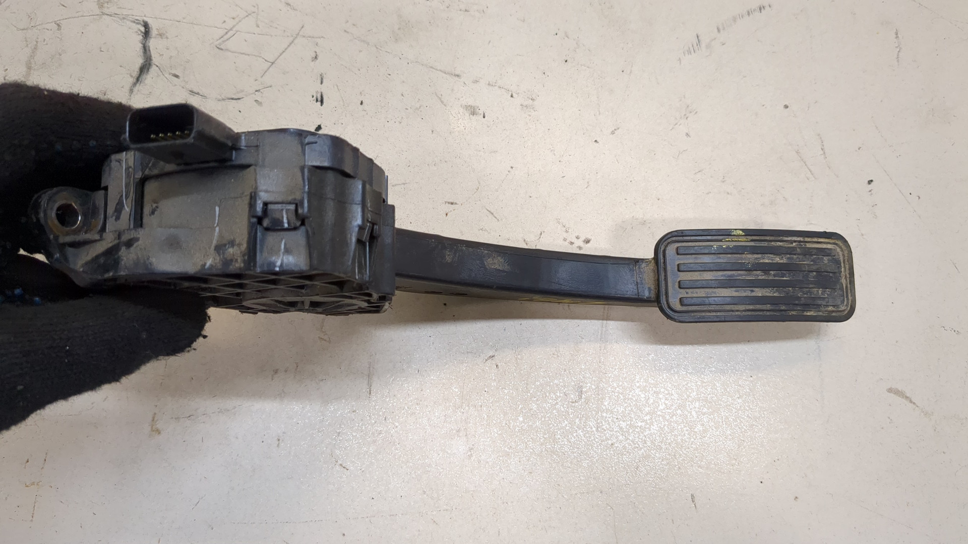 Педаль газа