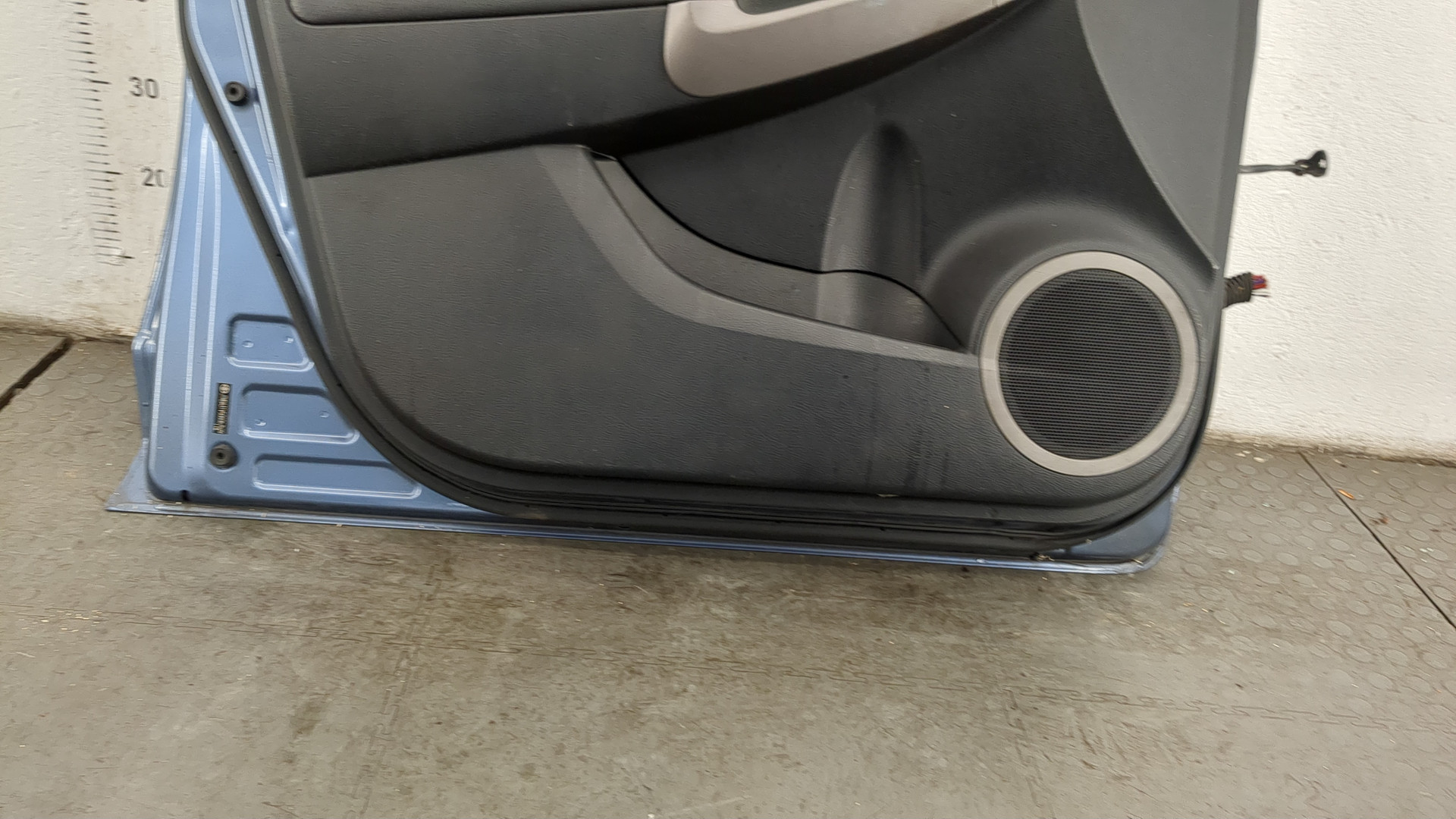 Дверь передняя левая