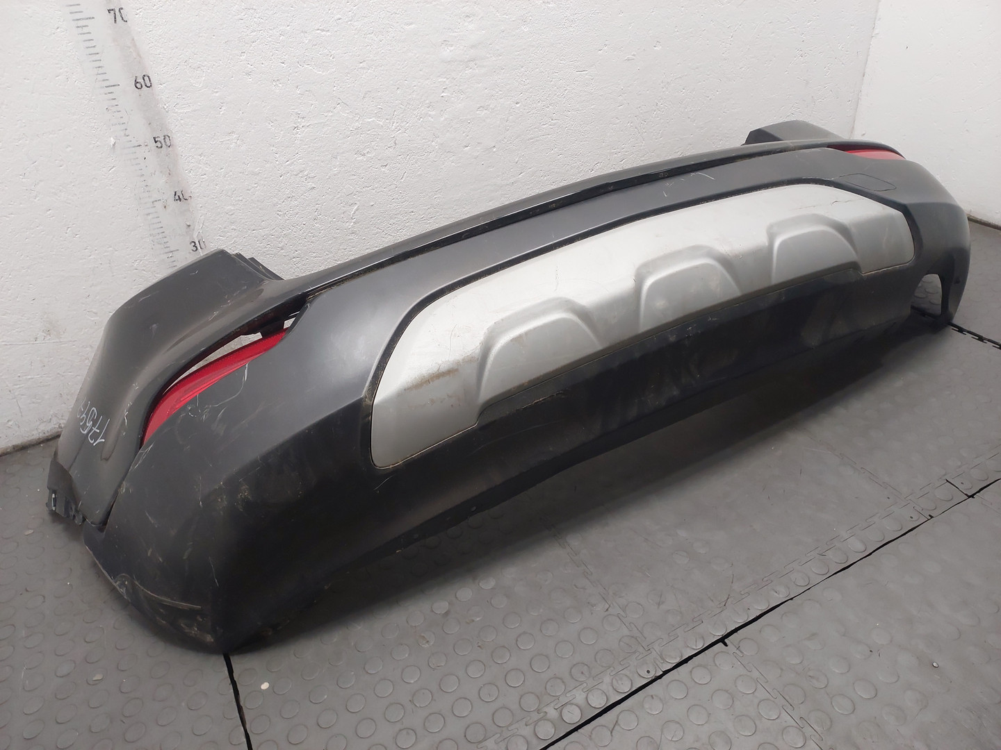 Бампер задний