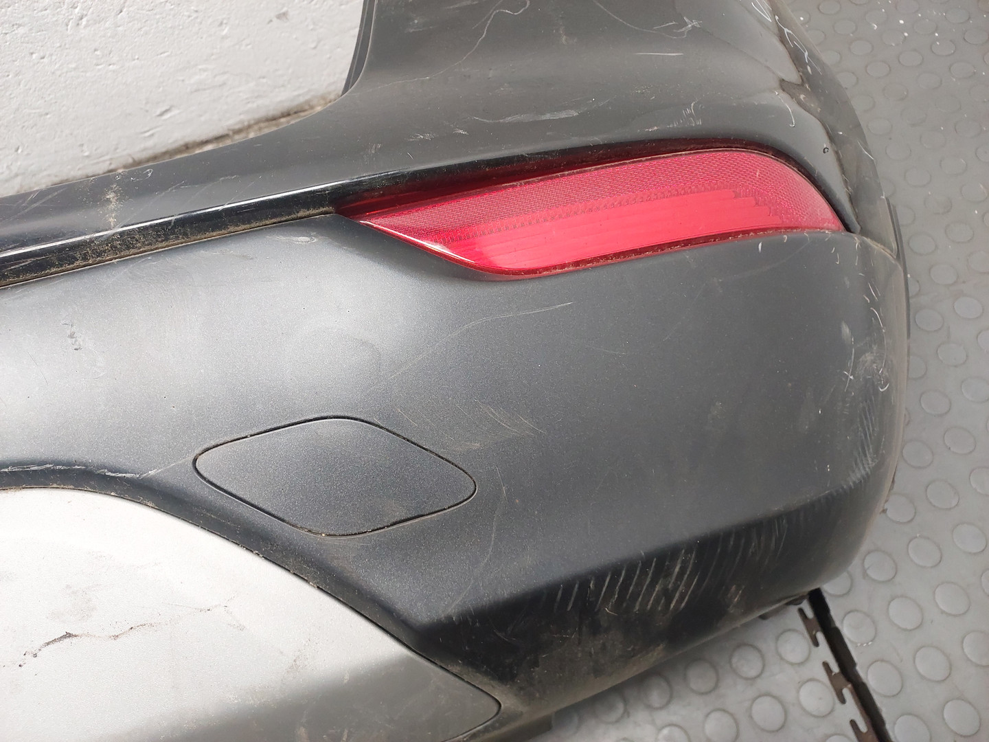 Бампер задний