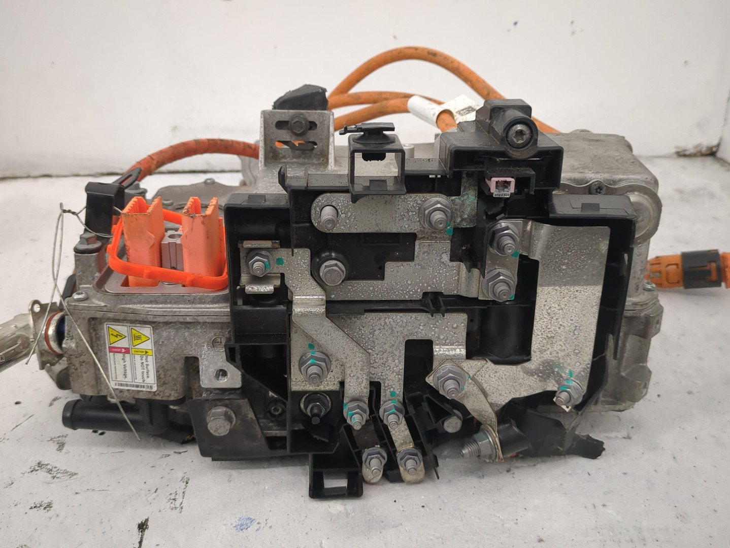 Преобразователь напряжения (адаптер)