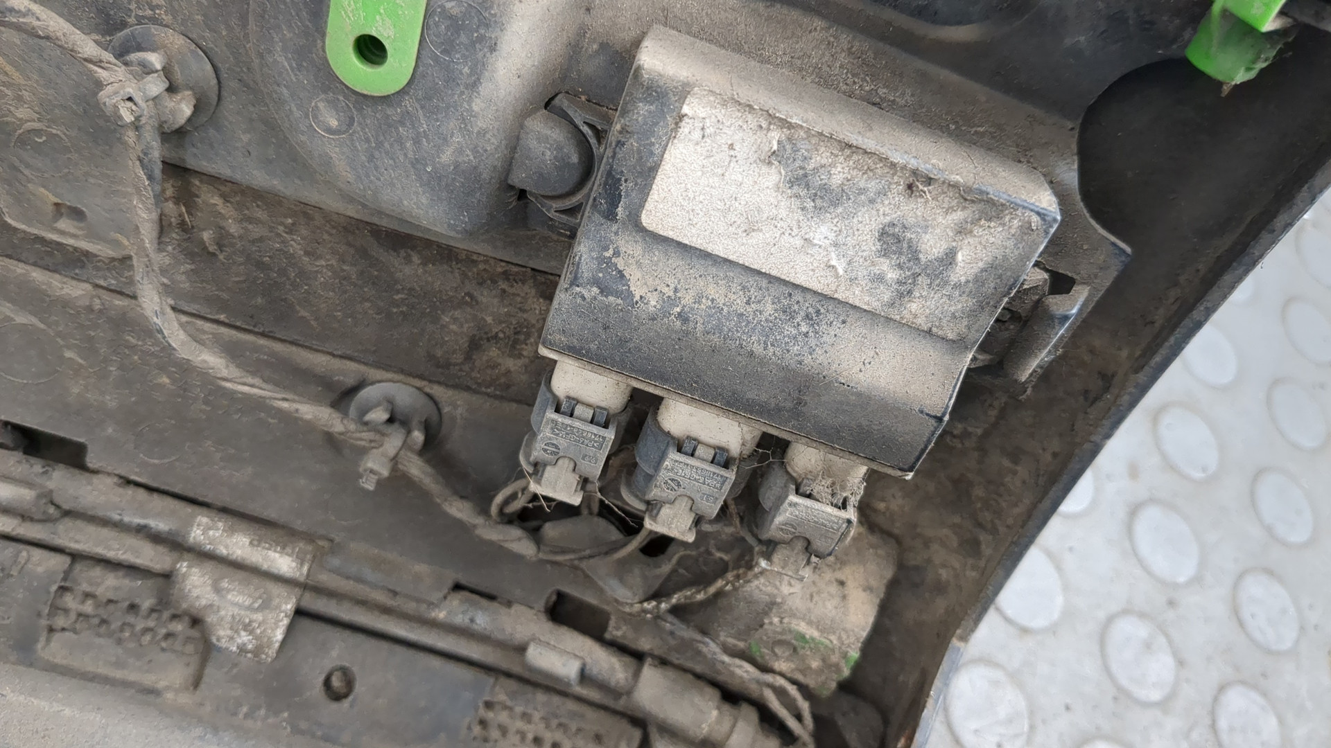 Бампер задний