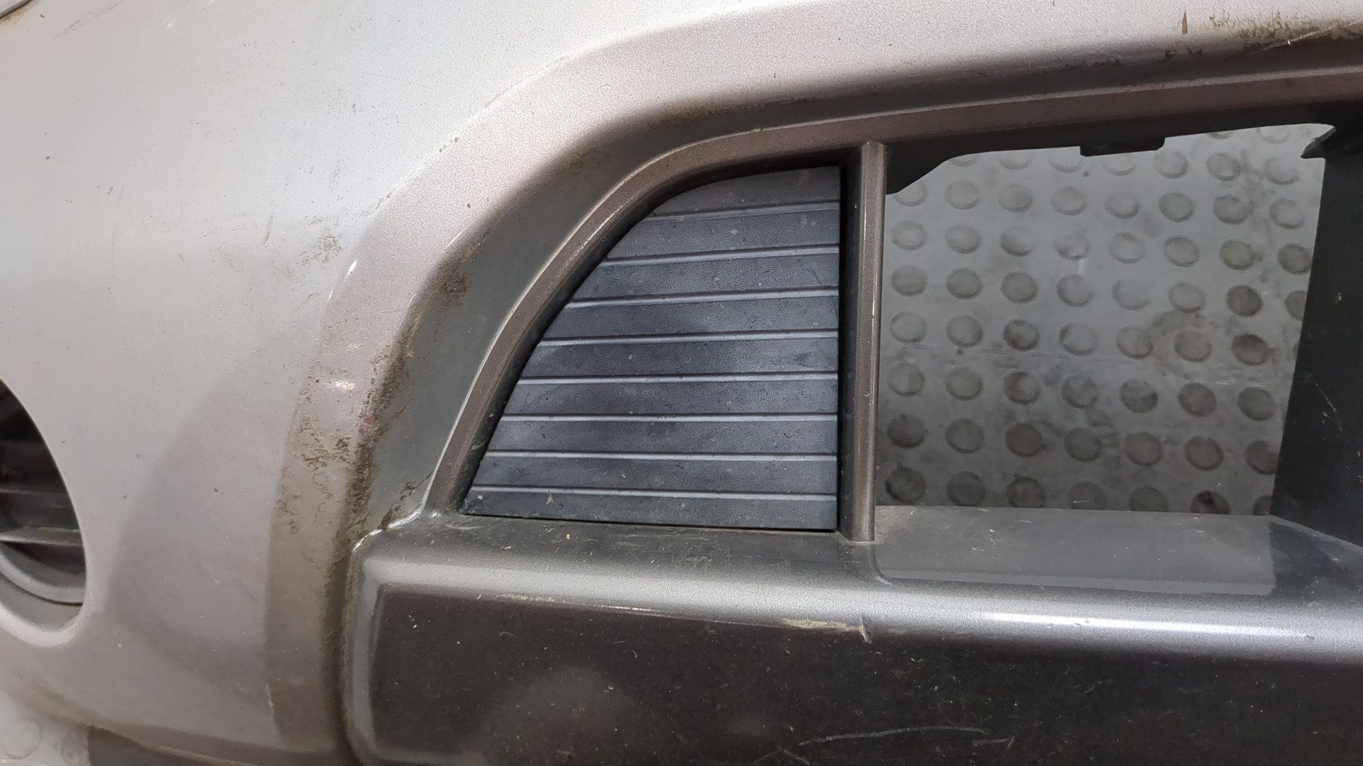 Бампер передний