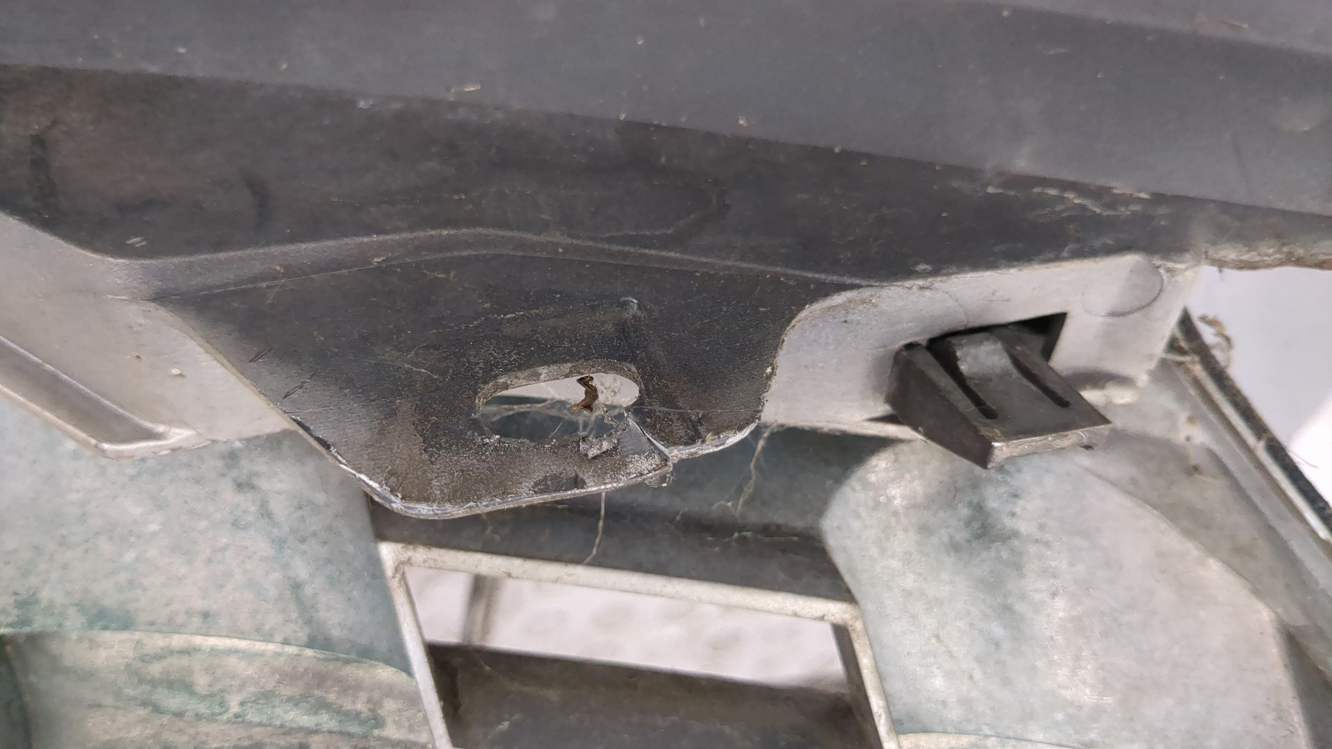 Бампер передний