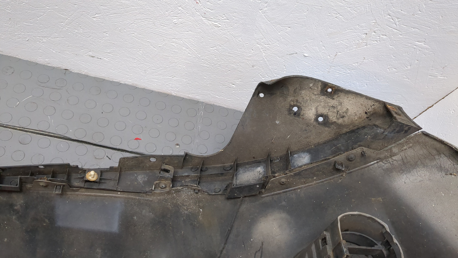 Бампер передний