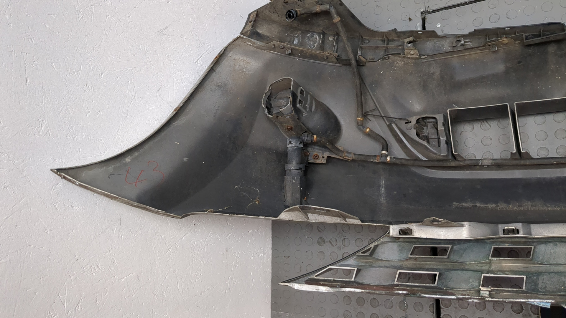 Бампер передний