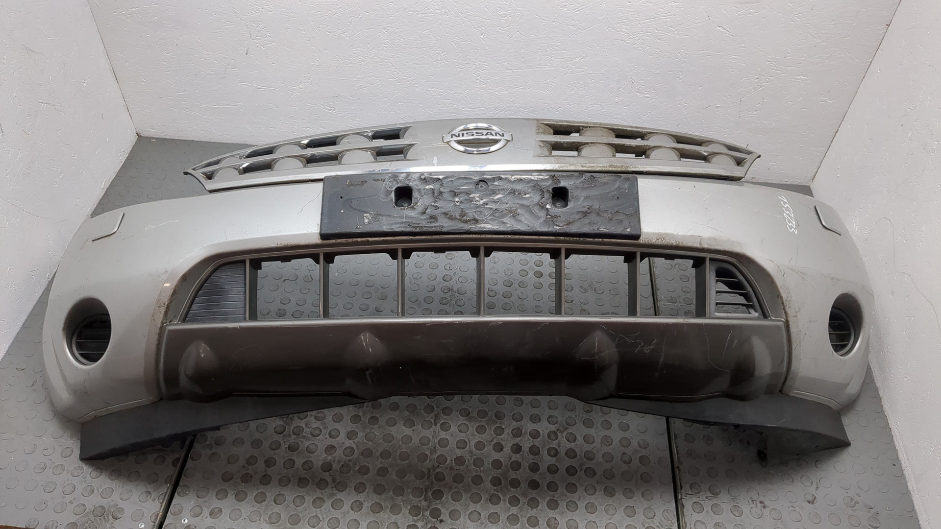 Бампер передний