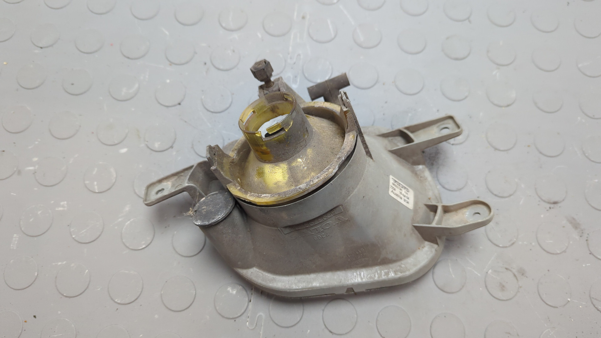 Фара противотуманная правая