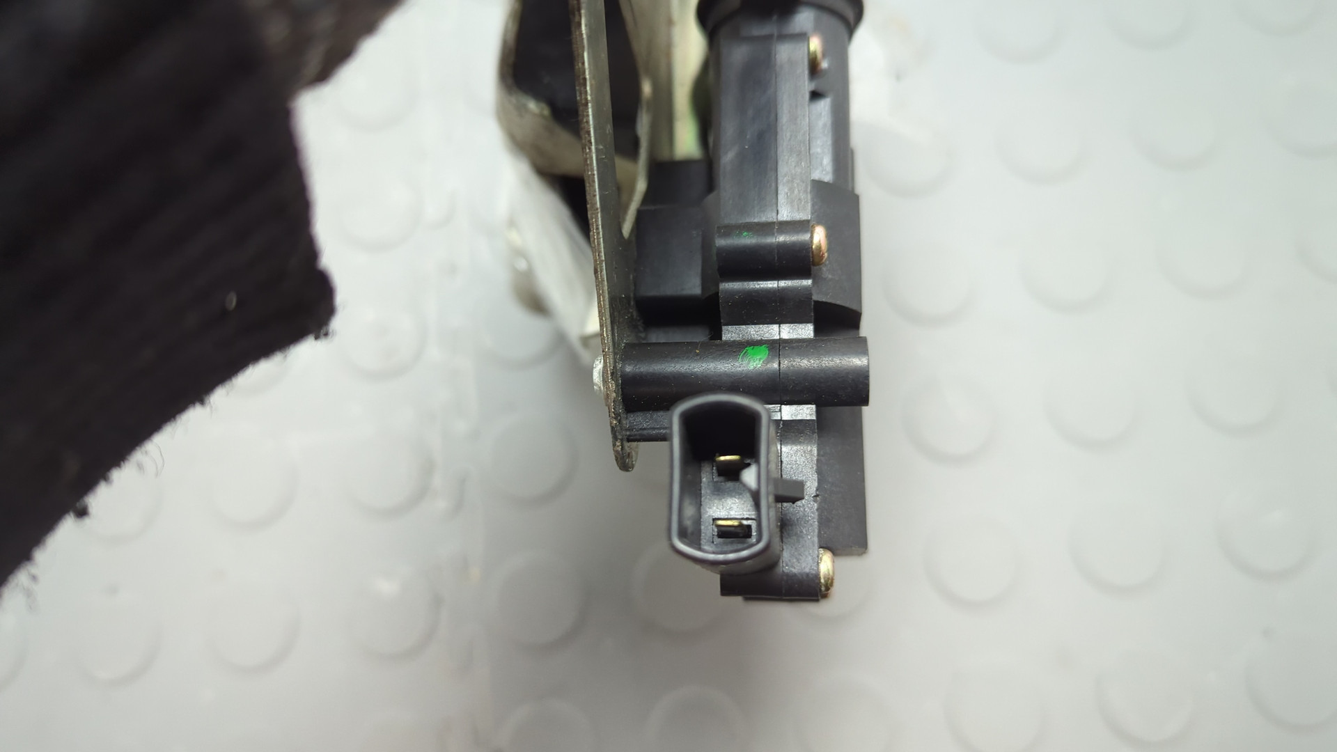 Замок багажника