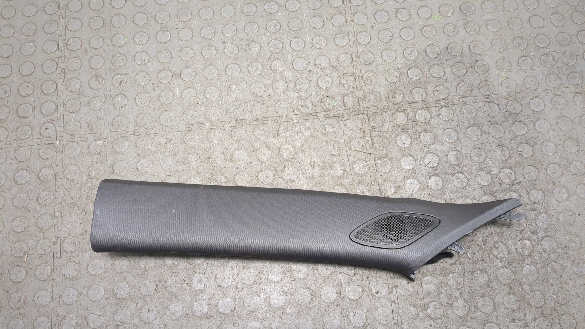 Обшивка стойки