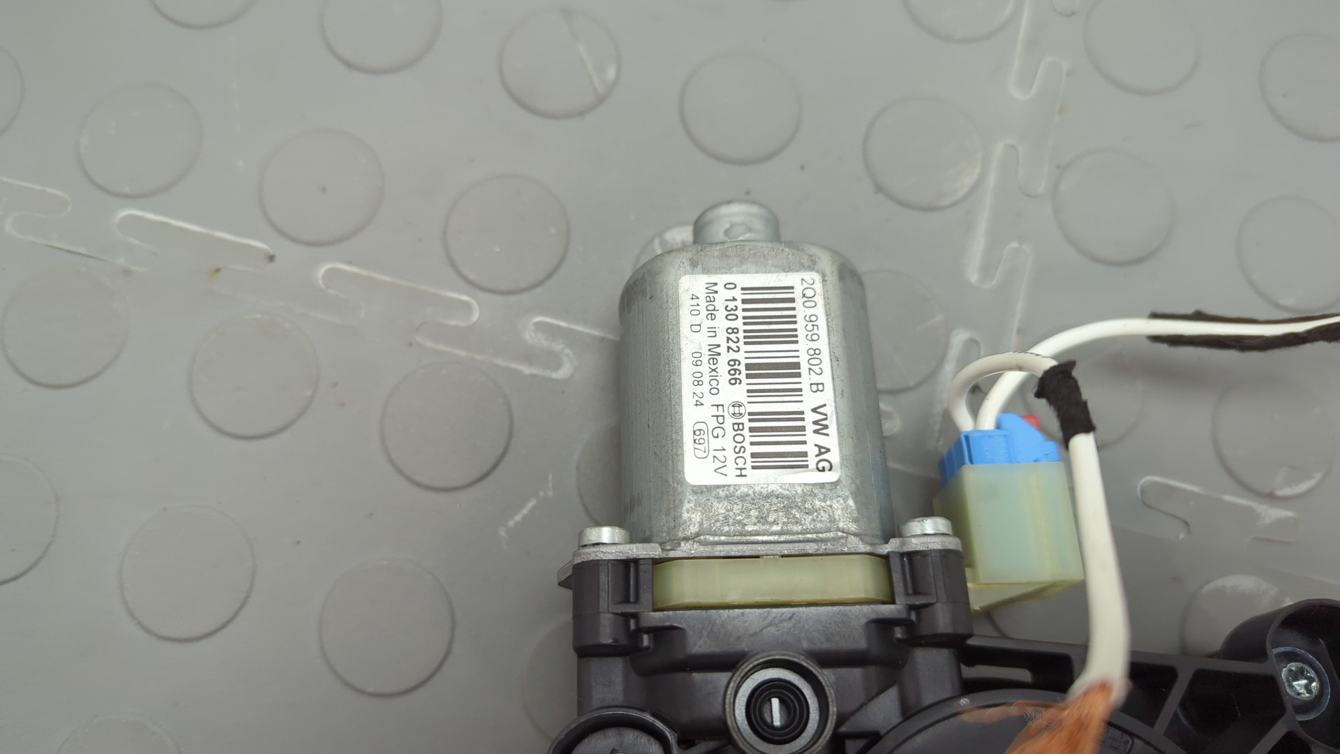 Стеклоподъемник электр. передний левый