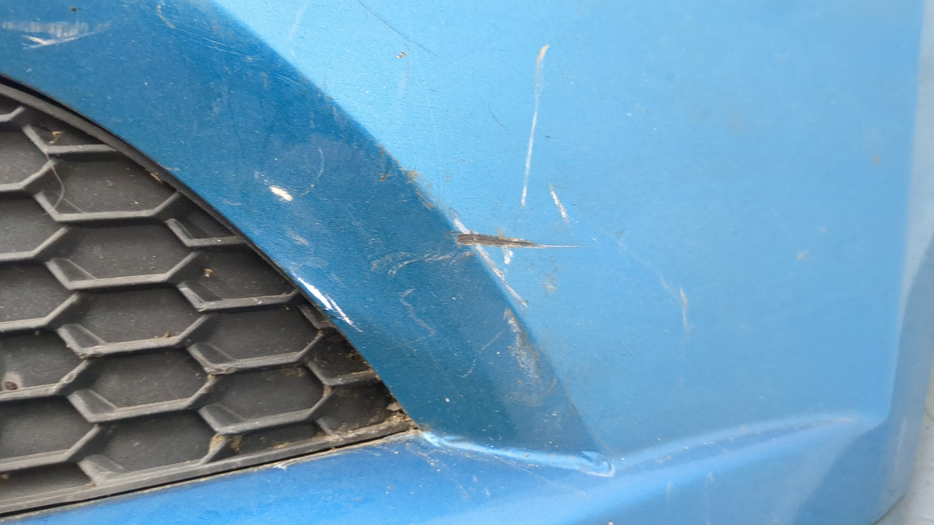 Бампер передний