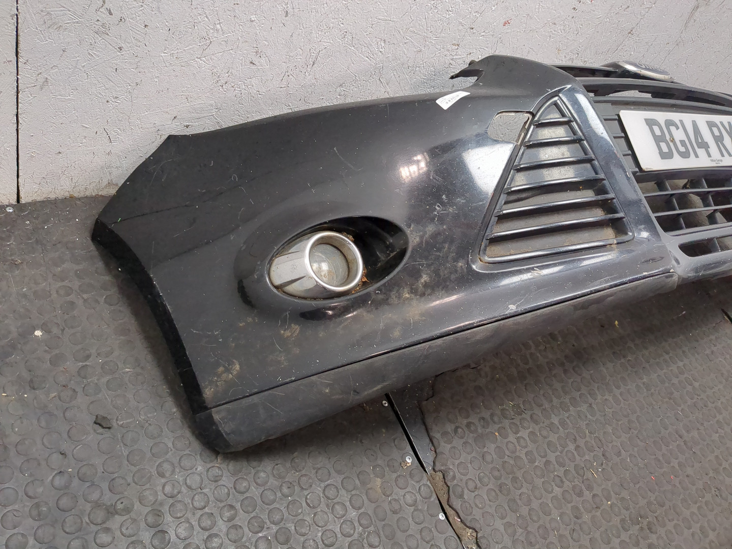 Бампер передний