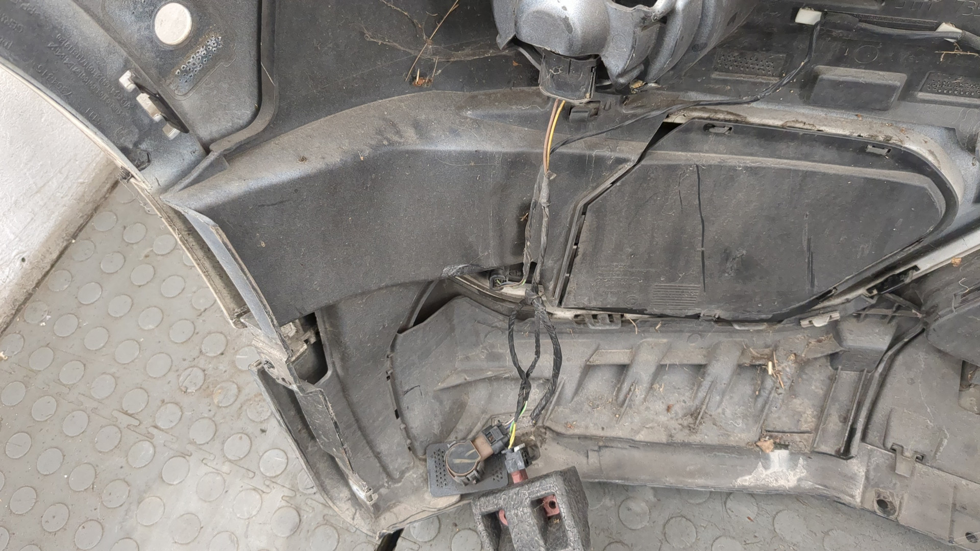 Бампер передний