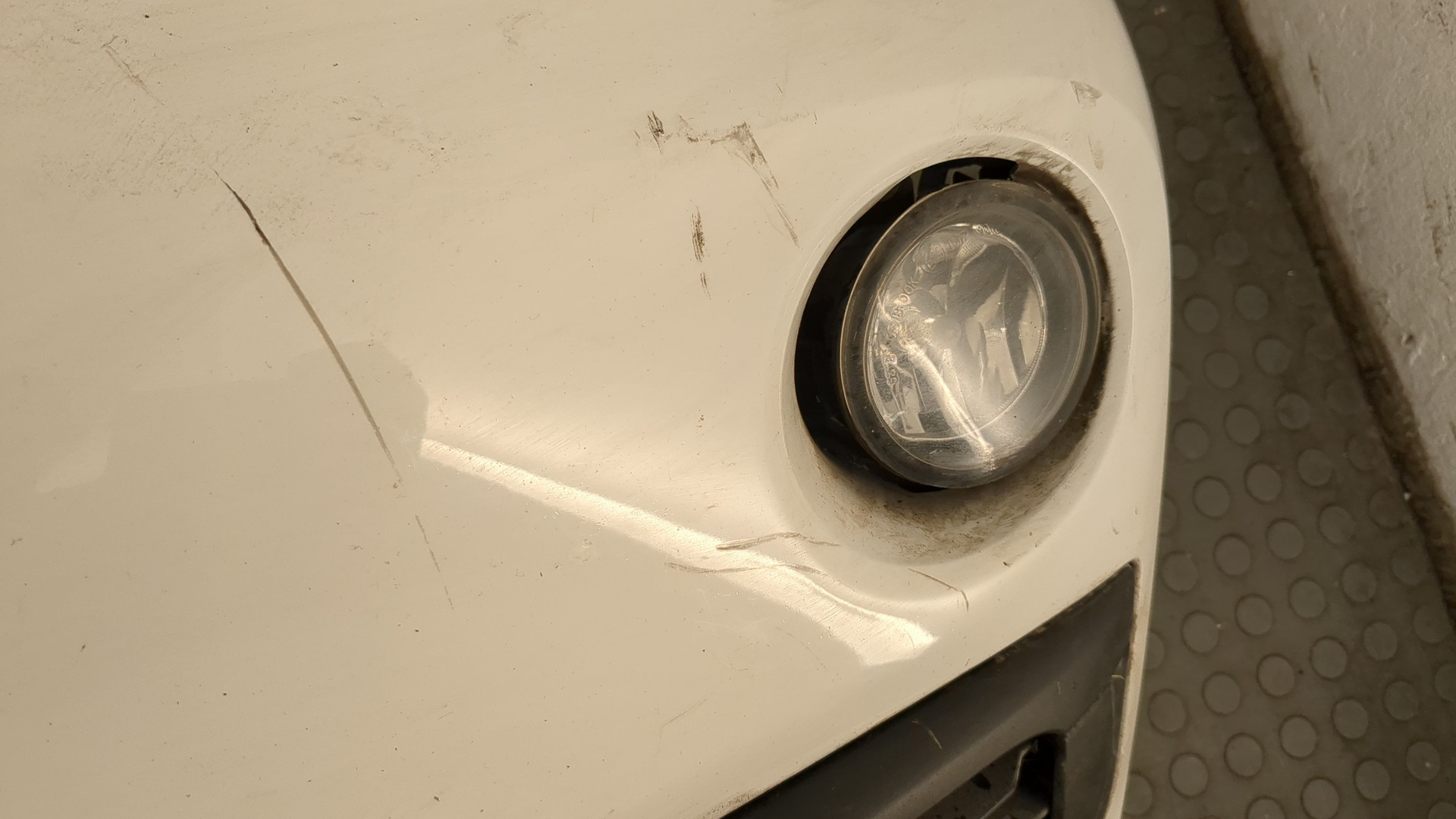 Бампер передний