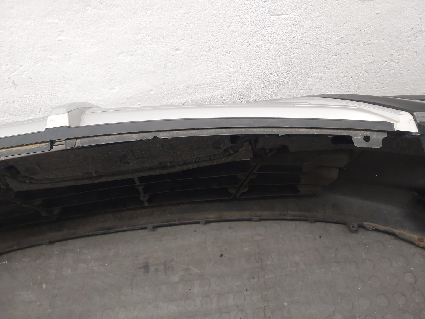 Бампер передний