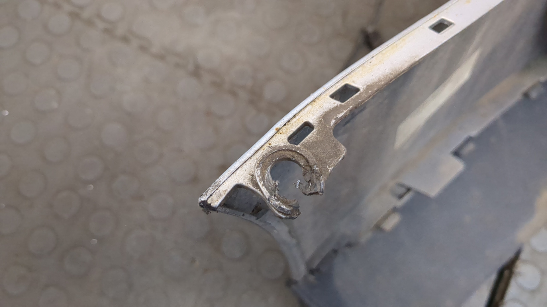 Бампер передний