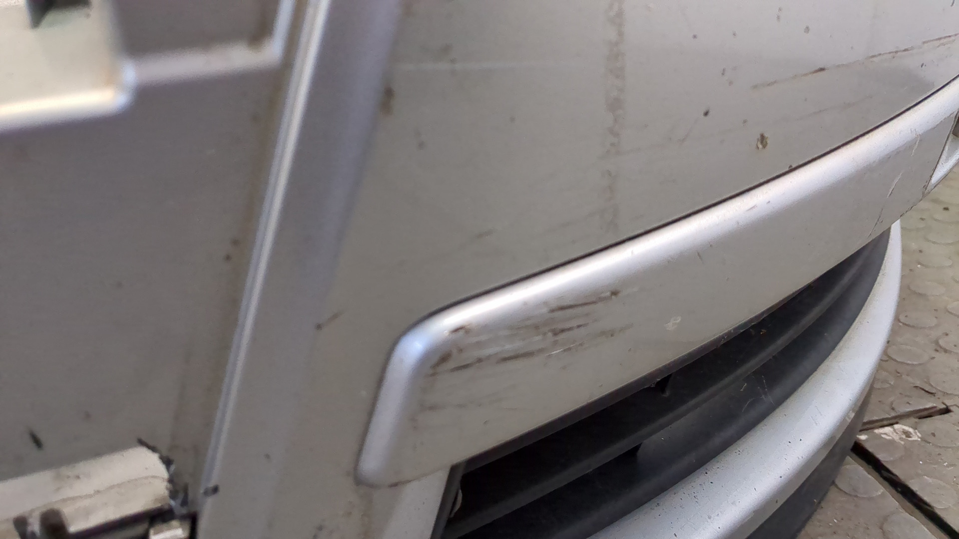 Бампер передний