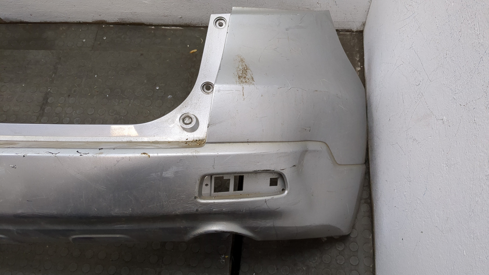 Бампер задний