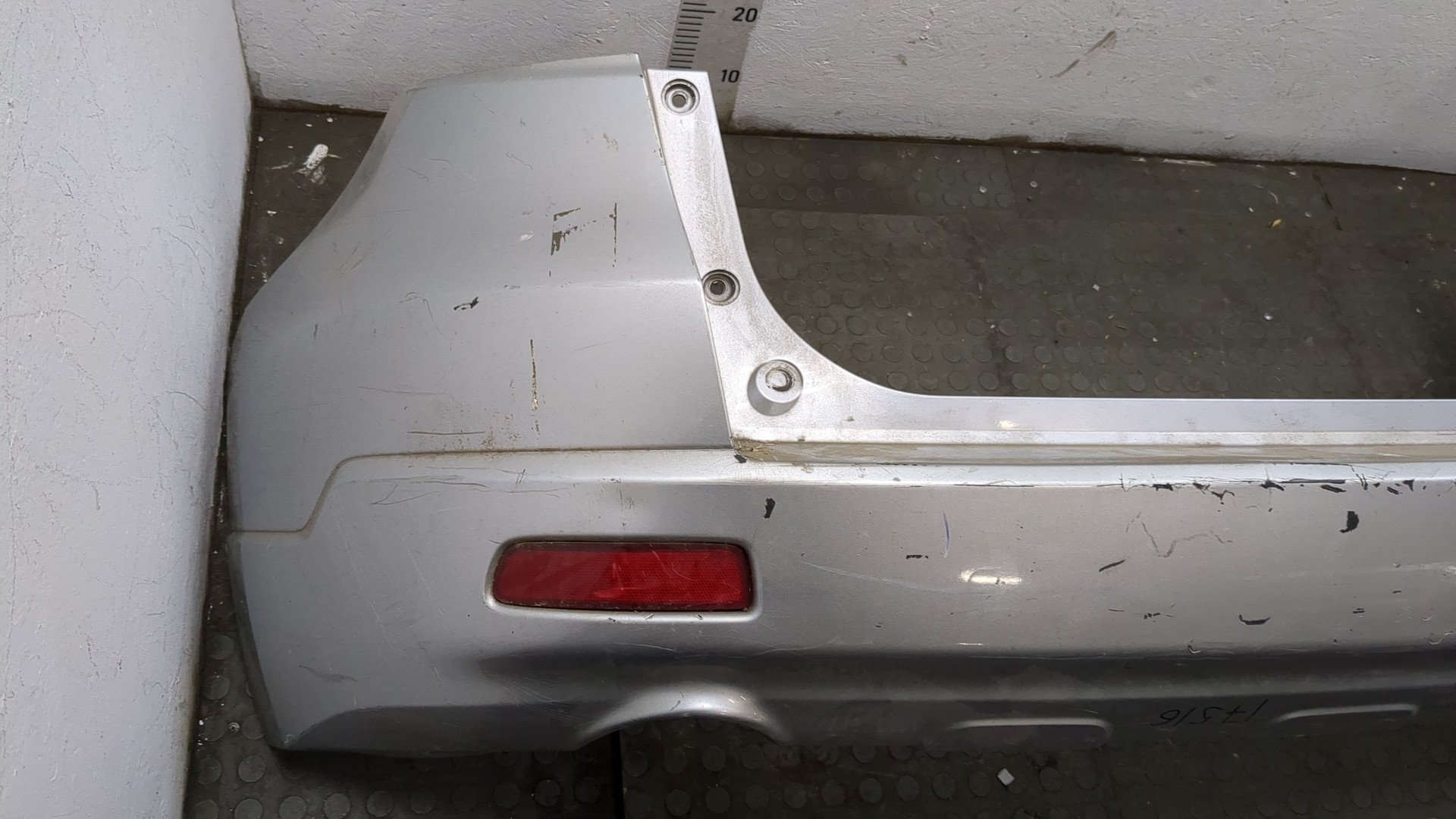 Бампер задний