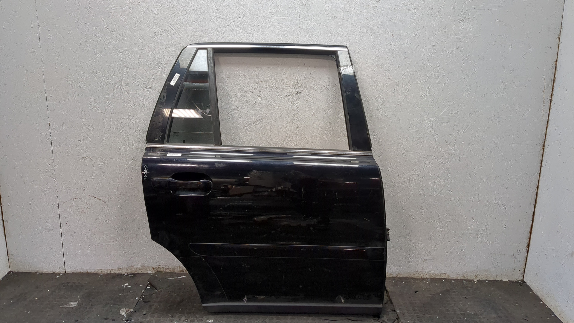 Дверь задняя правая