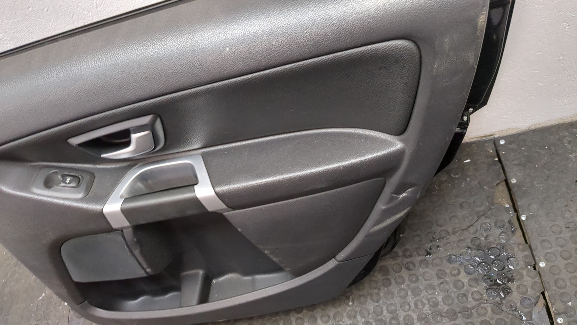 Дверь задняя правая