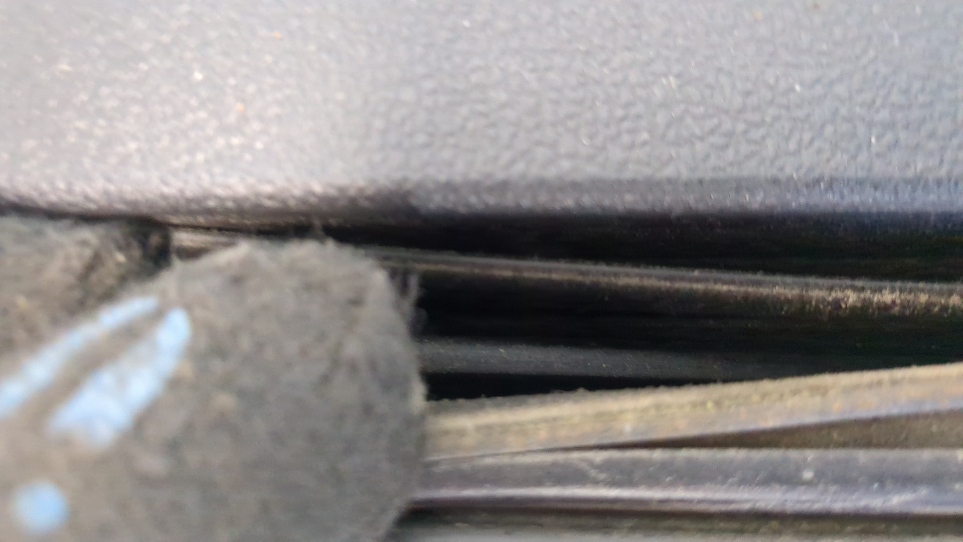 Дверь задняя левая